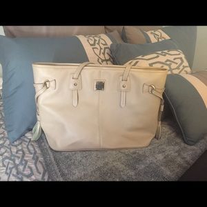 Large Dooney and Bourke Davis Tote